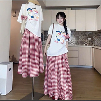 Set áo thun vịt mix chân váy xoè kẻ đỏ