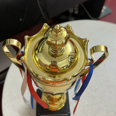 Cúp thể thao A238 , cúp vô địch cao 34cm bằng nhựa cứng kèm dây tua rua đẹp mắt, cúp trao giải giá rẻ