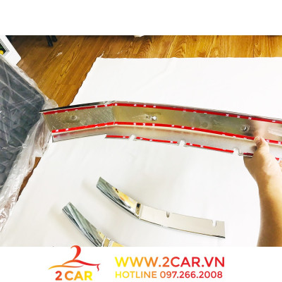 Ốp mặt ca lăng xe Toyota Innova 2017-2022 mạ crom cao cấp, sáng bóng