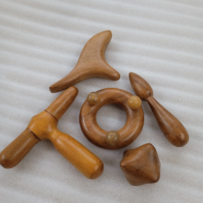 Combo 5 dụng cụ massage N H home bằng gỗ thơm.