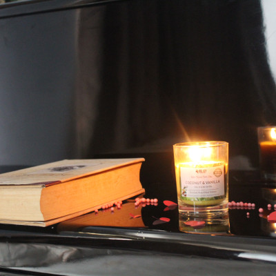 Nến Thơm, Tinh Dầu Coconut-Vanilla, Nến Thơm Phòng, [Ly 300g], Đến Từ Shop R2D, Làm Từ Thành Phần Tự Nhiên, Lành Tính.