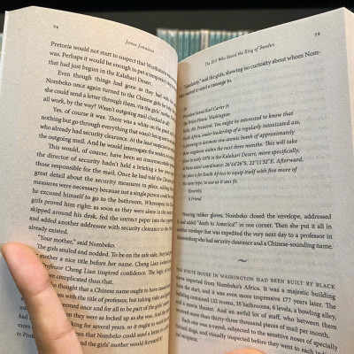 Sách - The Girl Who Saved The King of Sweden by Jonas Jonasson | Contemporary / Humor Fiction