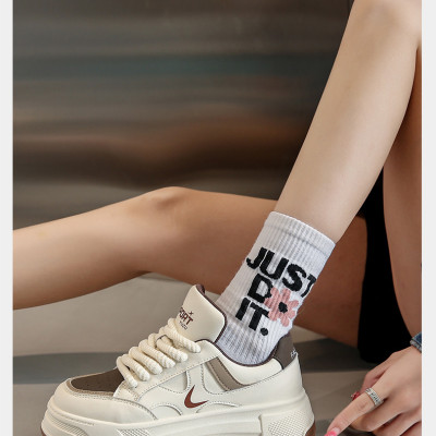 Giày thể thao nữ đế êm nhẹ, thoáng khí đế cao su đúc, chống trơn trượt hạn chế mòn – GNU2062