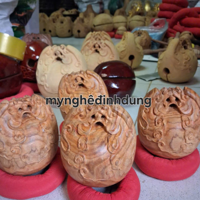 Mõ tụng kinh Phật bằng gỗ sưa đỏ kt 10x10cm