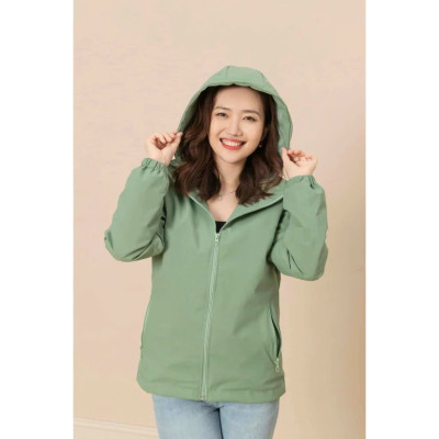 Áo khoác gió cách nhiệt phối mũ gọn gàng túi to rộng. Form unisex cho nữ nam. SIZE L MÀU XANH