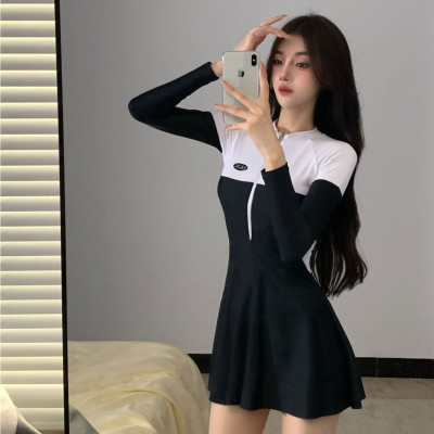 Bộ đồ bơi bikini nữ 1 mảnh kín đáo đi tắm biển giấu bụng váy liền áo dài tay chống nắng - B.27