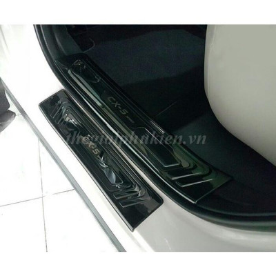 BỘ SẢN PHẨM Nẹp bước chân và ốp chống trầy cốp Mazda CX5, CX-5 2018 - Mẫu Titan