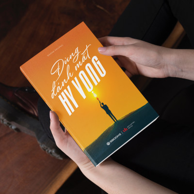 Sách - Đừng Đánh Mất Hy Vọng (Khánh Phương) - SBOOKS