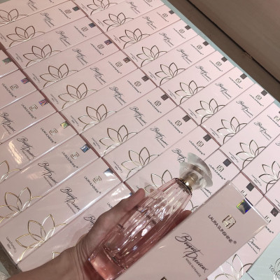        Chia sẻ:  0 Product Information Section Nước hoa nữ Laura Paris 01 Bouquet Precieux 100ml - Nước hoa nữ Laura Sunshine Nhật Kim Anh mùi số 1