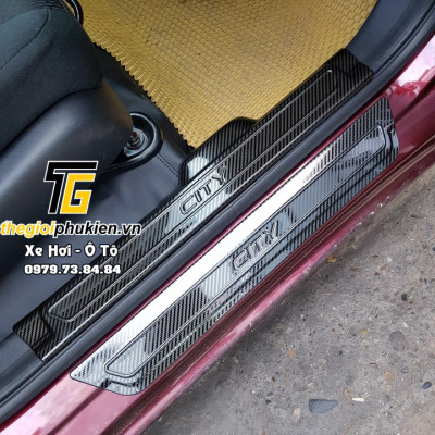 Ốp bậc cửa, nẹp bước chân, chống trầy bậc cốp Carbon xe Honda City 2021-2022 vân cacbon đẹp