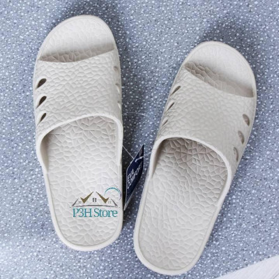 Dép nhà tắm LocknLock êm ái chống trơn trợt màu Beige ETM643 ETM644